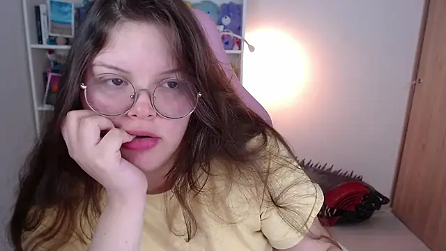 Snapshot of Gabiwaifu chatting on April 26, 5:43 pm Gabiwaifu online show from April 26, 5:43 pm