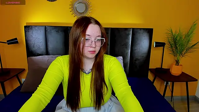 Emma adorablle online show from December 4, 8:45 am