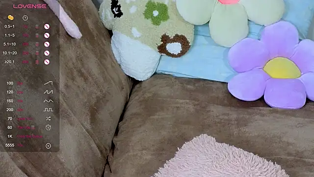 TrissMerigold9 online show from October 9, 9:24 pm