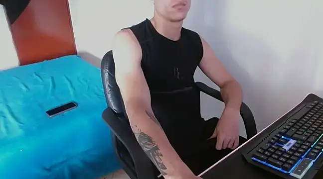 deividcloud36 online show from January 5, 6:35 pm