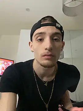 LaMaterialista online show from April 1, 3:09 pm