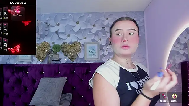 Snapshot of Danee_19_ chatting on January 26, 11:50 am Danee 19 online show from January 26, 11:50 am