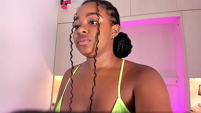 tamaraa smiith online show from January 23, 6:24 pm