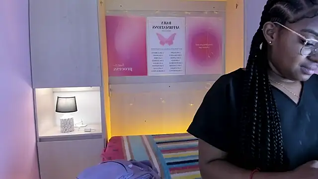 tamaraa smiith online show from September 18, 8:00 pm