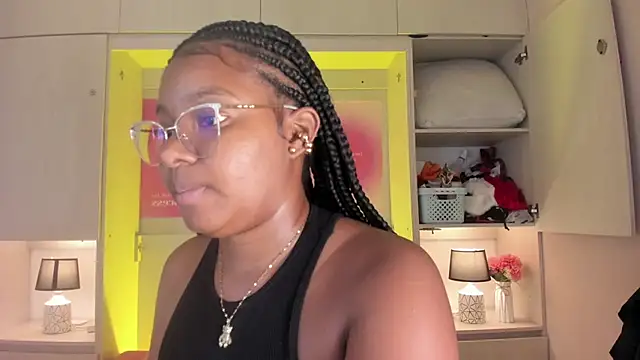 tamaraa smiith online show from March 7, 8:17 pm