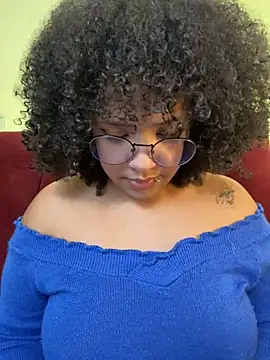 Snapshot of 99_Lilith chatting on May 12, 11:46 pm 99 Lilith online show from May 12, 11:46 pm