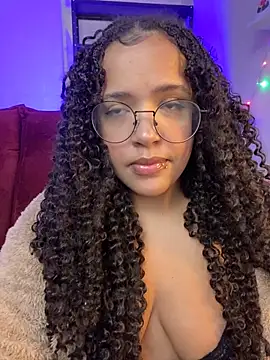 Snapshot of 99_Lilith chatting on June 16, 11:51 pm 99 Lilith online show from June 16, 11:51 pm