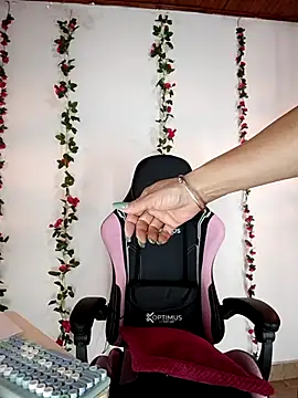 ariana lavoie- online show from October 23, 8:51 pm