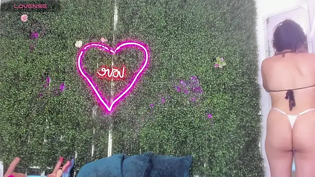 emy 0 online show from February 9, 7:40 pm