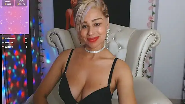 Snapshot of Isabelhot1 chatting on April 15, 7:58 pm Isabelhot1 online show from April 15, 7:58 pm