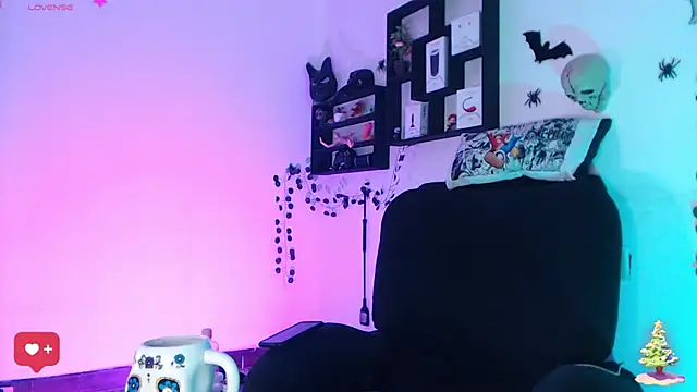 Snapshot of Ash_gusbig chatting on December 20, 3:14 am Ash gusbig online show from December 20, 3:14 am