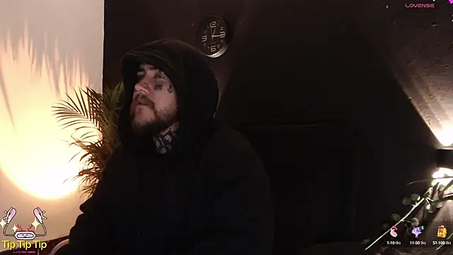 Snapshot of Ash_gusbig chatting on January 15, 2:17 am Ash gusbig online show from January 15, 2:17 am