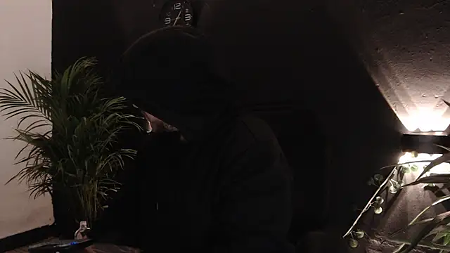 Snapshot of Ash_gusbig chatting on January 31, 2:37 am Ash gusbig online show from January 31, 2:37 am