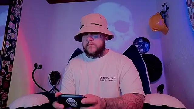 Snapshot of Ash_gusbig chatting on September 16, 2:56 am Ash gusbig online show from September 16, 2:56 am