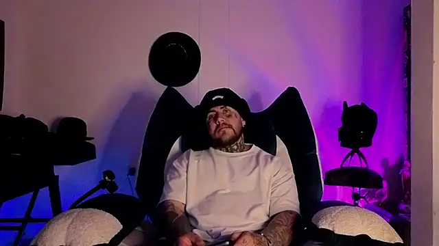 Ash gusbig online show from February 10, 3:21 am