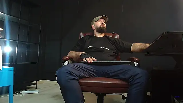 JackEthann online show from December 16, 6:43 am