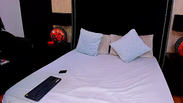 Snapshot of AshleeyPrincess chatting on October 29, 11:56 am AshleeyPrincess online show from October 29, 11:56 am