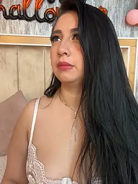 Snapshot of AshleeyPrincess chatting on October 30, 2:18 pm AshleeyPrincess online show from October 30, 2:18 pm