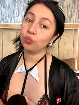 Snapshot of AshleeyPrincess chatting on November 15, 12:23 pm AshleeyPrincess online show from November 15, 12:23 pm