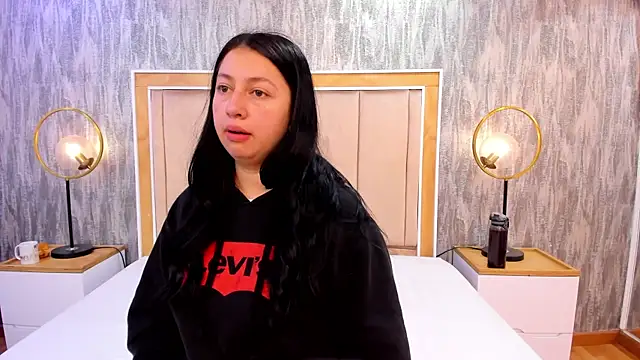 Snapshot of AshleeyPrincess chatting on November 21, 11:42 am AshleeyPrincess online show from November 21, 11:42 am