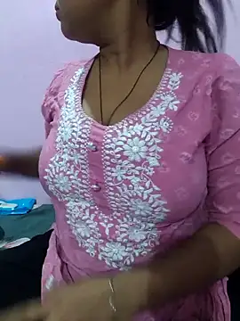 Snapshot of Samarya-78 chatting on April 17, 7:28 pm Samarya-78 online show from April 17, 7:28 pm