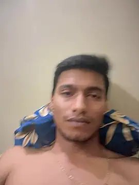 Snapshot of hairydude49 chatting on May 5, 7:33 pm hairydude49 online show from May 5, 7:33 pm