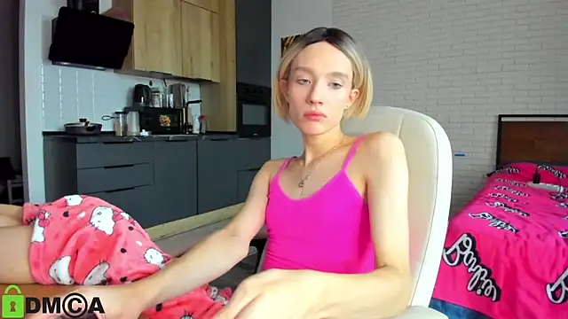  Alice Kitty online show from October 6, 7:39 am