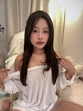 Snapshot of Hot_Mm chatting on November 16, 7:03 am Hot Mm online show from November 16, 7:03 am