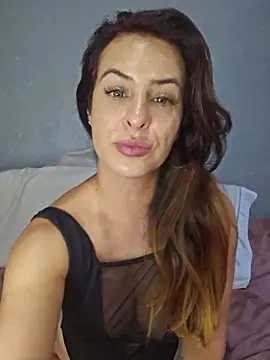 Snapshot of Nina_Sport chatting on May 12, 7:44 pm Nina Sport online show from May 12, 7:44 pm