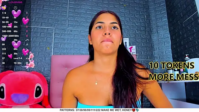 Snapshot of AriannaLewiis chatting on January 18, 7:37 pm AriannaLewiis online show from January 18, 7:37 pm
