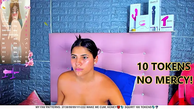 Snapshot of AriannaLewiis chatting on February 2, 10:39 pm AriannaLewiis online show from February 2, 10:39 pm