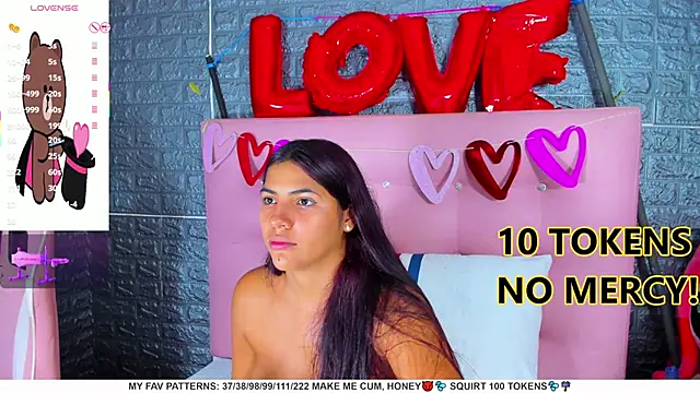 Snapshot of AriannaLewiis chatting on February 17, 10:58 pm AriannaLewiis online show from February 17, 10:58 pm