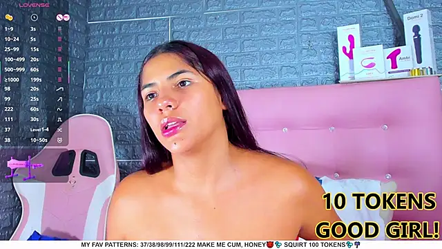 Snapshot of AriannaLewiis chatting on February 24, 10:25 pm AriannaLewiis online show from February 24, 10:25 pm
