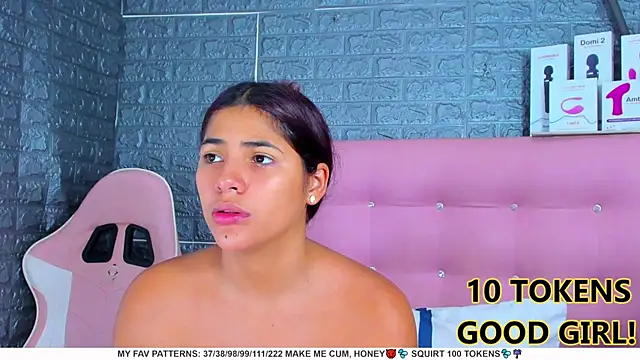 Snapshot of AriannaLewiis chatting on February 26, 7:49 pm AriannaLewiis online show from February 26, 7:49 pm