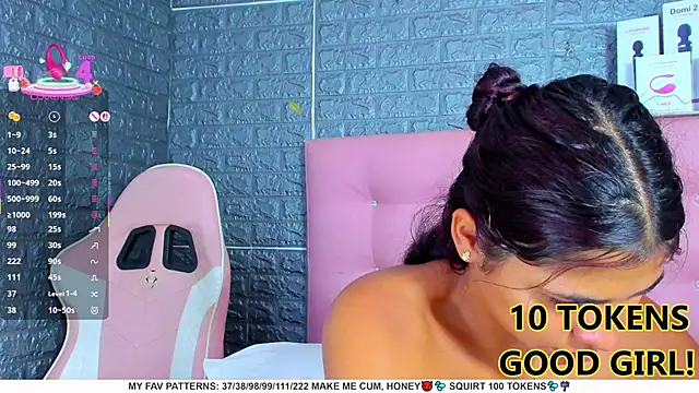 Snapshot of AriannaLewiis chatting on March 11, 1:59 am AriannaLewiis online show from March 11, 1:59 am