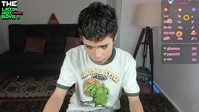 MyLatinHotBoys online show from December 16, 8:37 pm