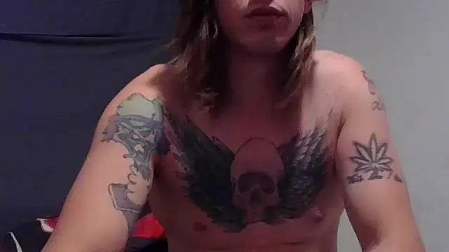 Snapshot of Turning2Jade chatting on November 1, 10:12 pm Turning2Jade online show from November 1, 10:12 pm