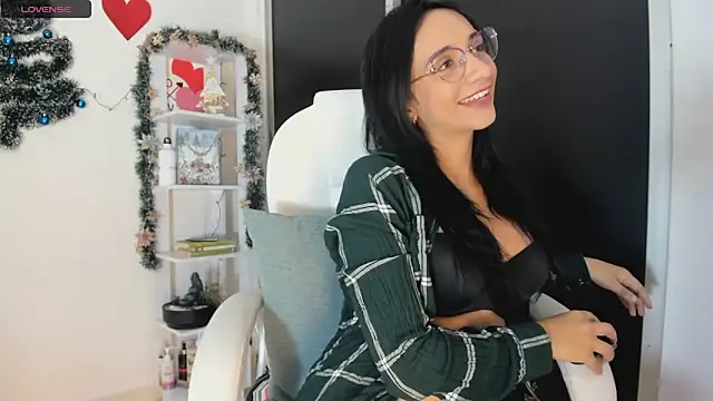 UrNewFantasy online show from December 19, 10:32 pm