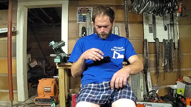 Bigoleslong98765 online show from November 11, 9:26 pm