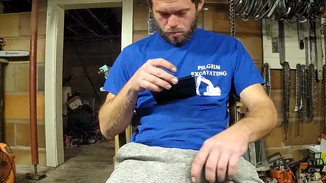 Bigoleslong98765 online show from November 17, 4:18 am