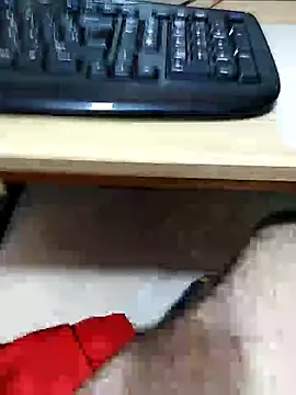 Snapshot of andrew_co chatting on October 26, 9:15 am andrew co online show from October 26, 9:15 am