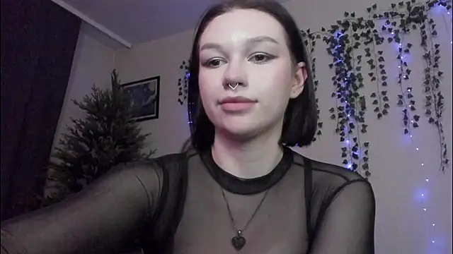 Emmy m00n online show from December 4, 11:41 am