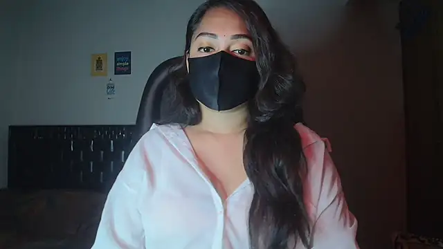 Most-Beautiful-Queen online show from December 15, 7:29 pm