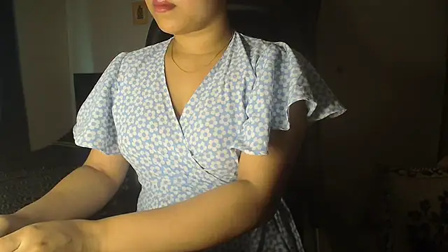 Most-Beautiful-Queen online show from May 23, 5:01 am