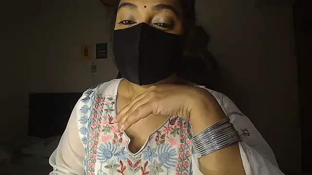 Most-Beautiful-Queen online show from June 27, 7:19 pm