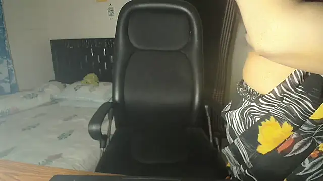 Most-Beautiful-Queen online show from June 28, 7:53 pm