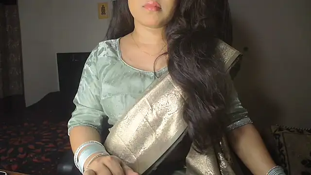 Most-Beautiful-Queen online show from July 16, 8:15 pm