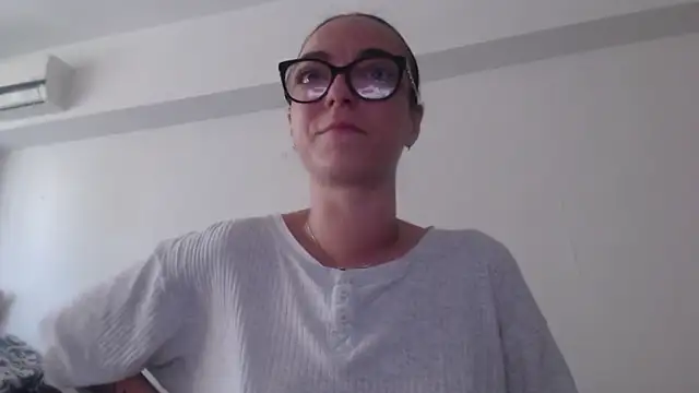 IzabelllNoir online show from June 10, 8:02 am