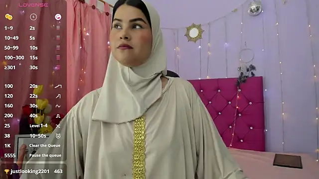 AishaAmin  online show from December 14, 12:23 pm