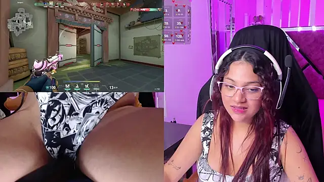 Snapshot of PetiteSophie_ chatting on March 13, 4:56 pm PetiteSophie online show from March 13, 4:56 pm